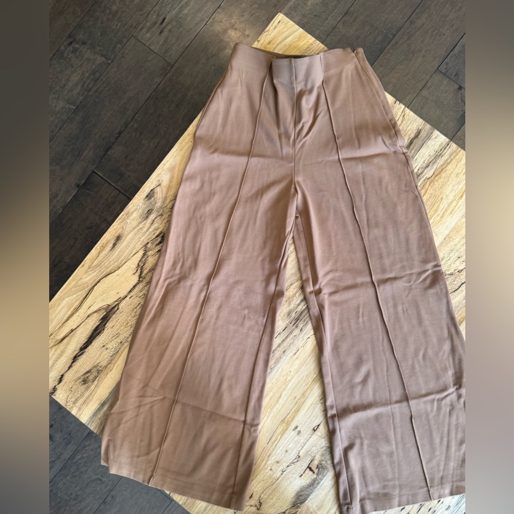 Quince Ultra-Stretch Ponte Super Wide Leg
Pants